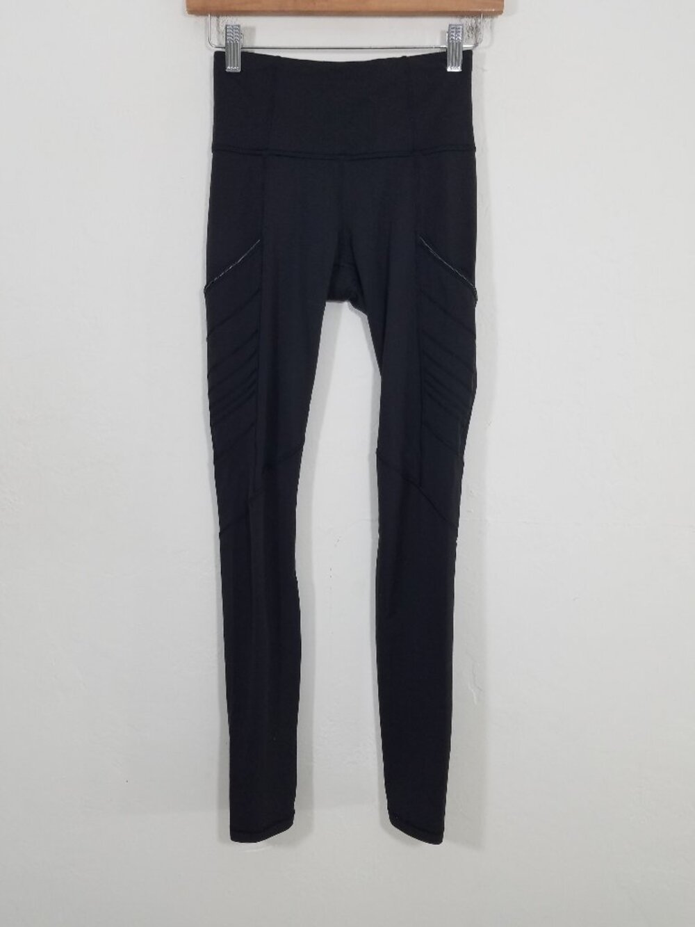 Lululemon Legging Side Pockets Black Size 2